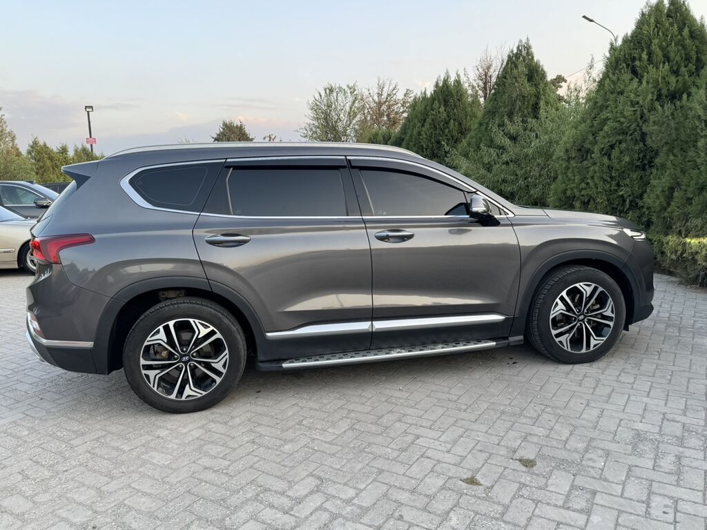 Hyundai Santa Fe: 2019 г., 2 л, Автомат, Дизель, Кроссовер: фото 4