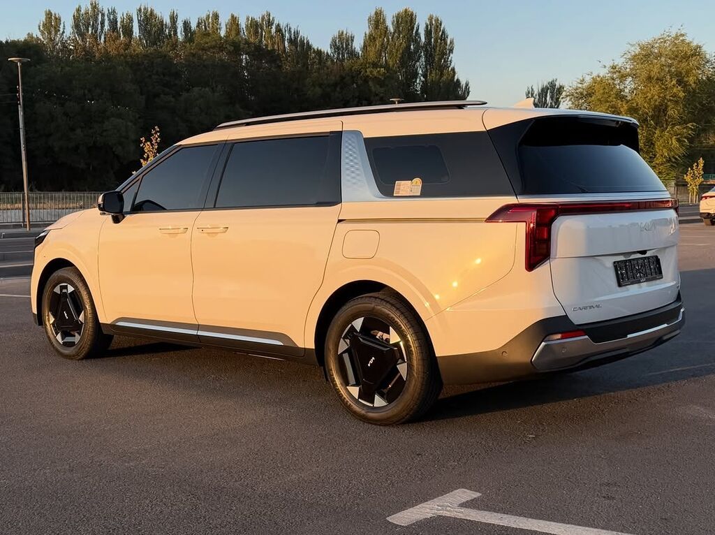 Kia Carnival: 2025 г., 1.6 л, Автомат, Гибрид, Минивэн: фото 6