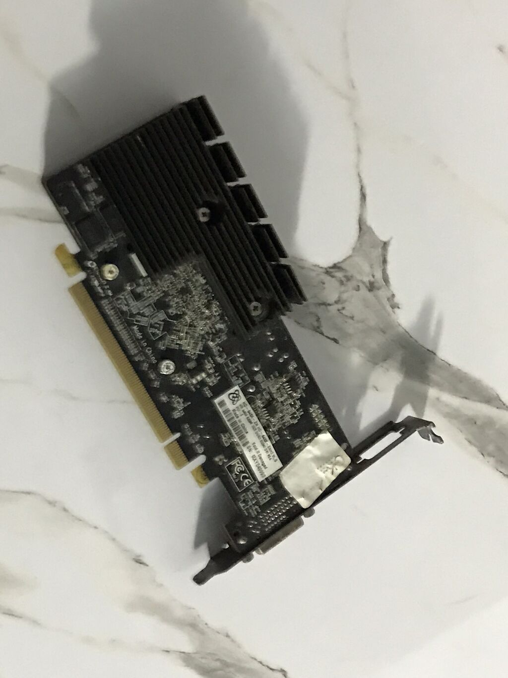 Видео карта AMD HD6450 на 1 Гб Рабочая затычка отдам за 500 сом — фото 2