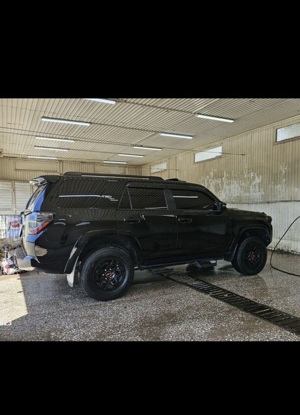 Toyota 4Runner: 2019 г., 4 л, Автомат, Газ, Внедорожник: фото 3