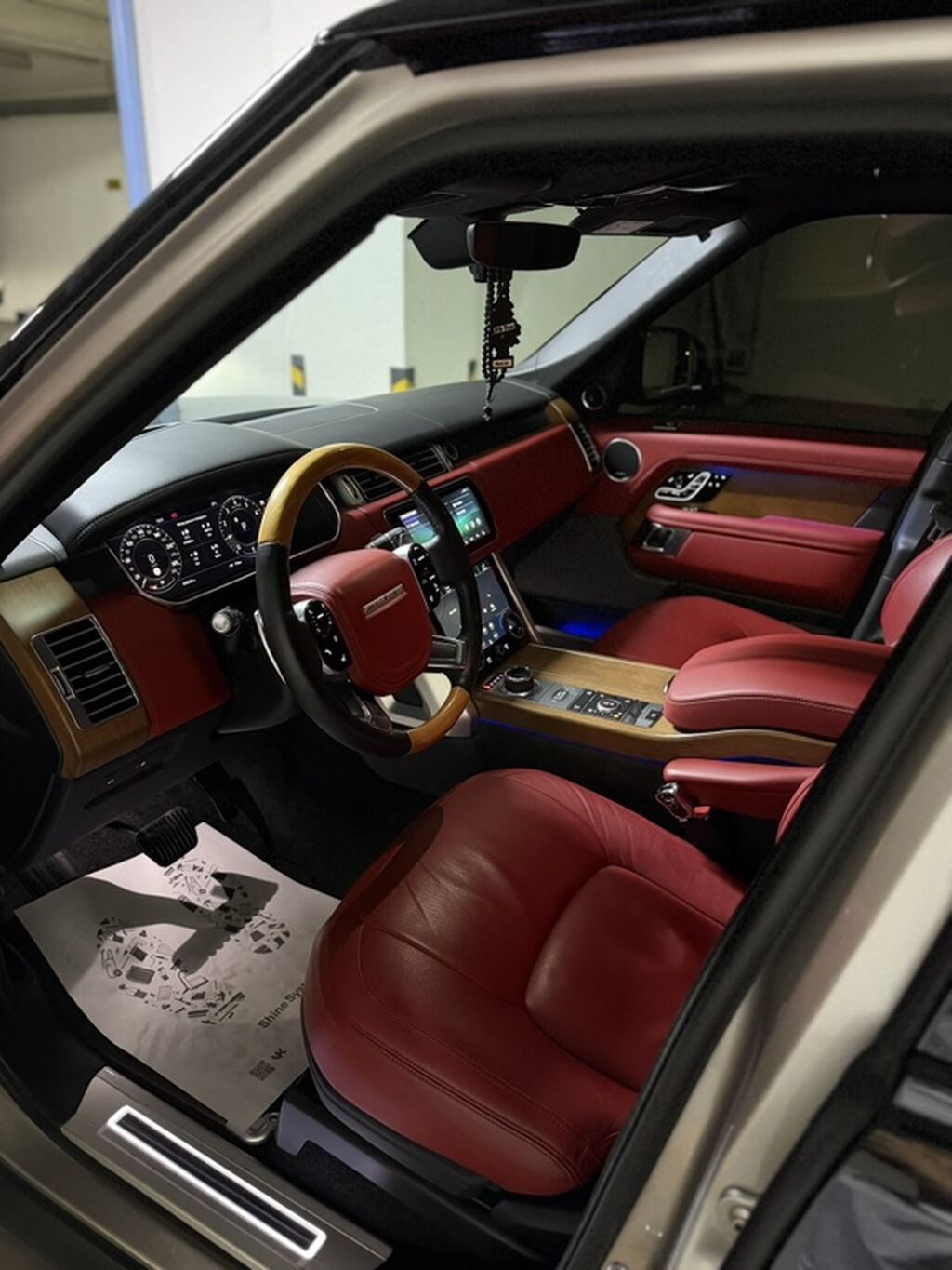 Land Rover Range Rover: 2020 г., 5 л, Автомат, Бензин, Внедорожник: фото 7
