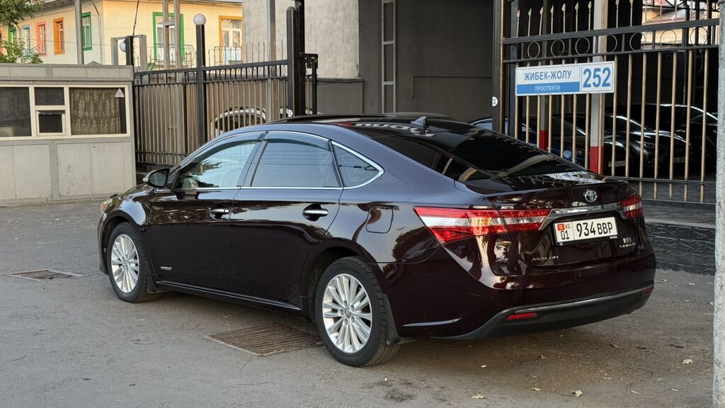 Toyota Avalon: 2014 г., 2.5 л, Вариатор, Гибрид, Седан: фото 3