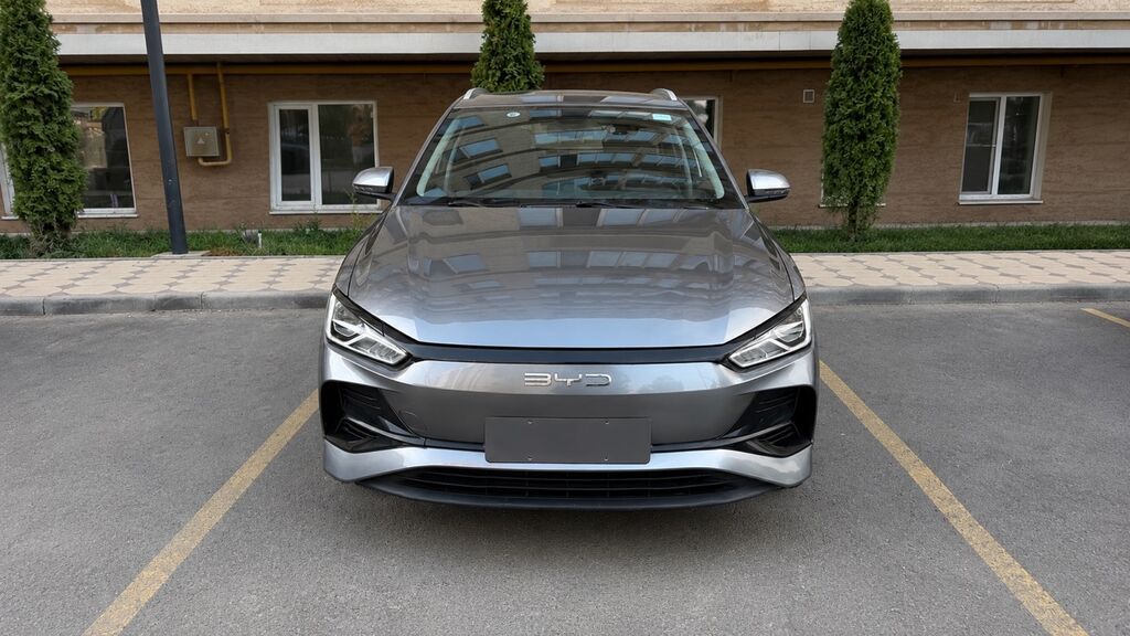 BYD E2: 2023 г., Электромобиль, Хэтчбэк: фото 2