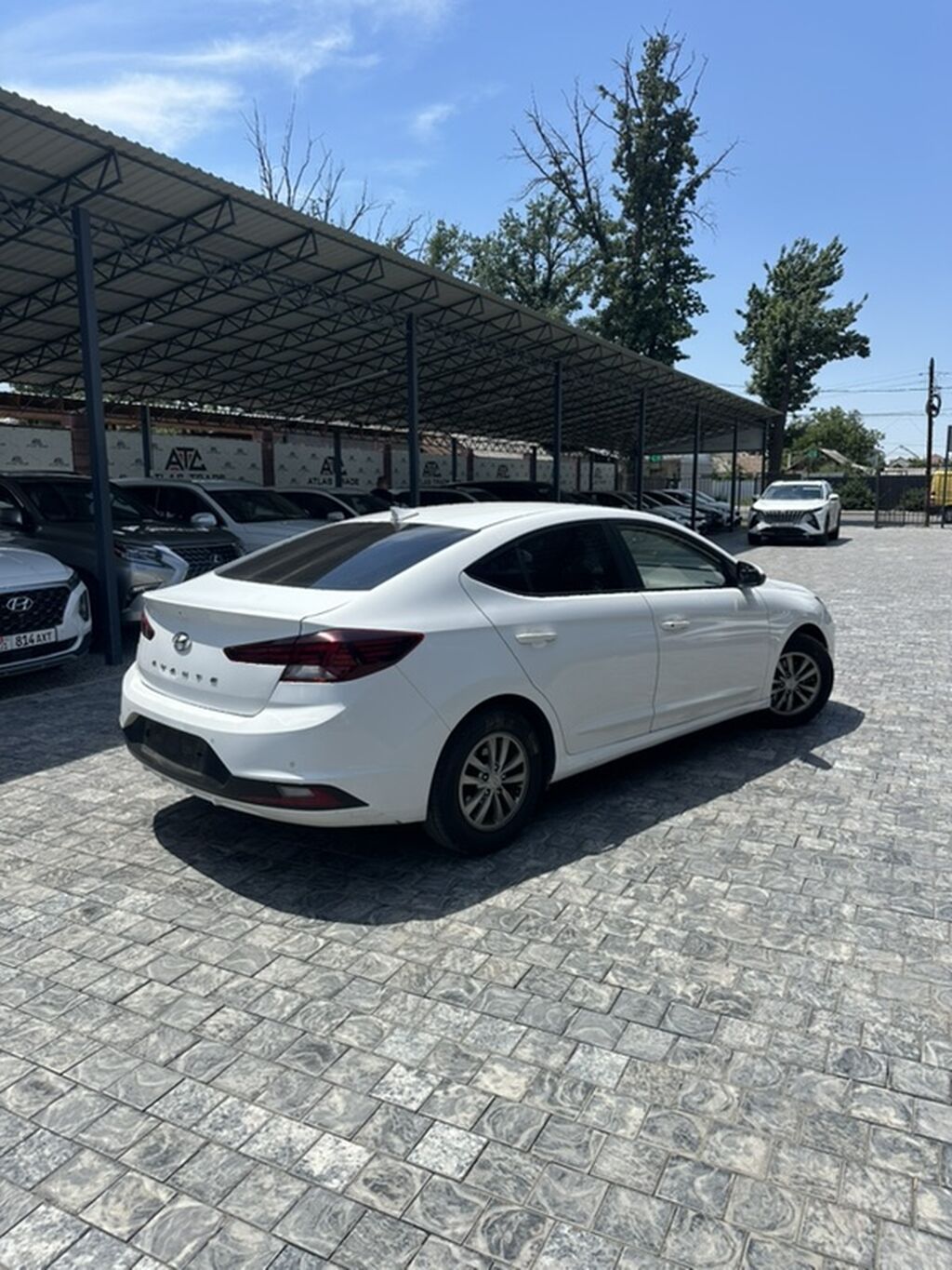 Hyundai Avante: 2019 г., Автомат, Бензин, Седан — фото 4