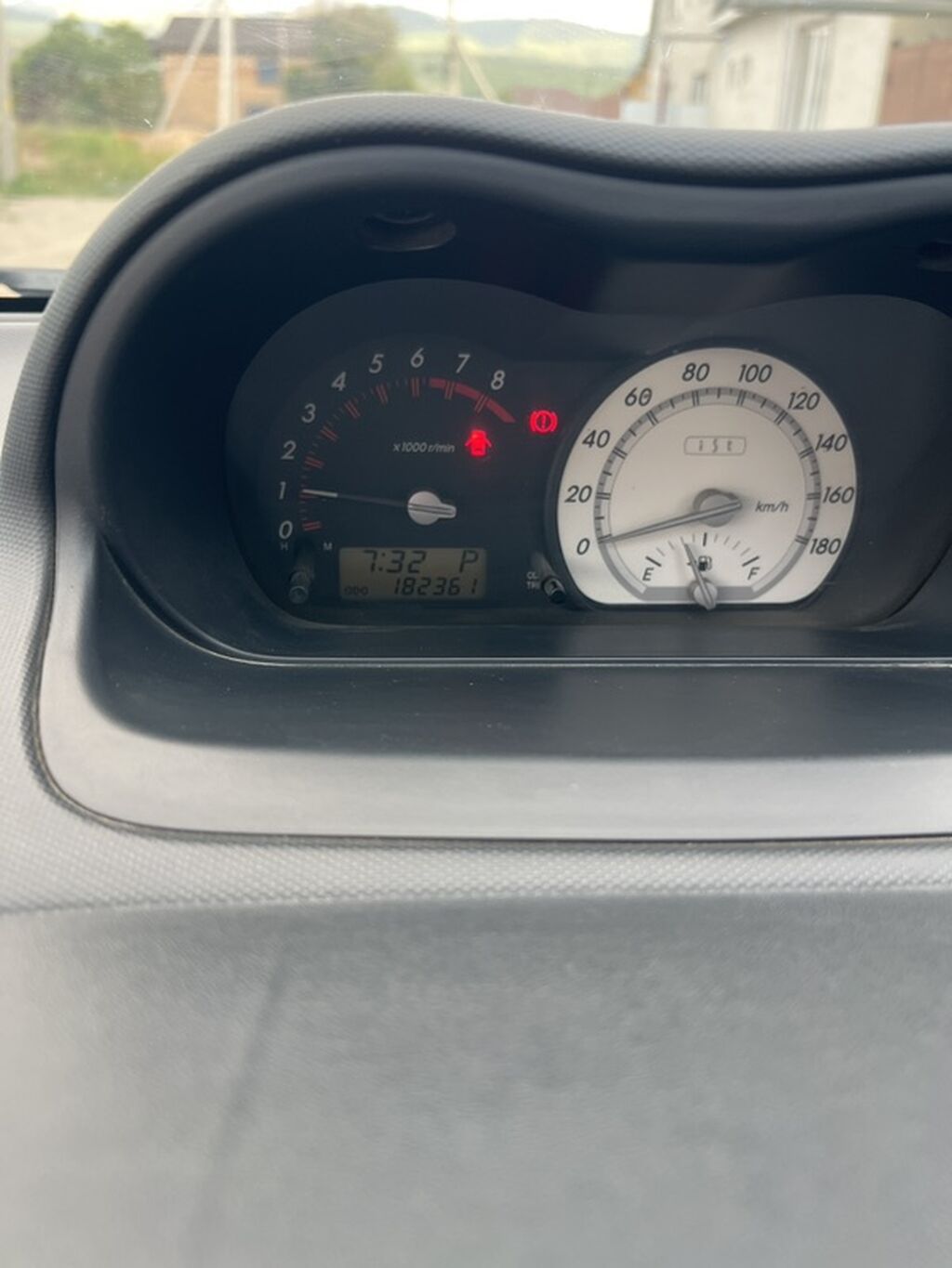 Toyota Ist: 2003 г., 1.5 л, Автомат, Бензин, Хэтчбэк: фото 6