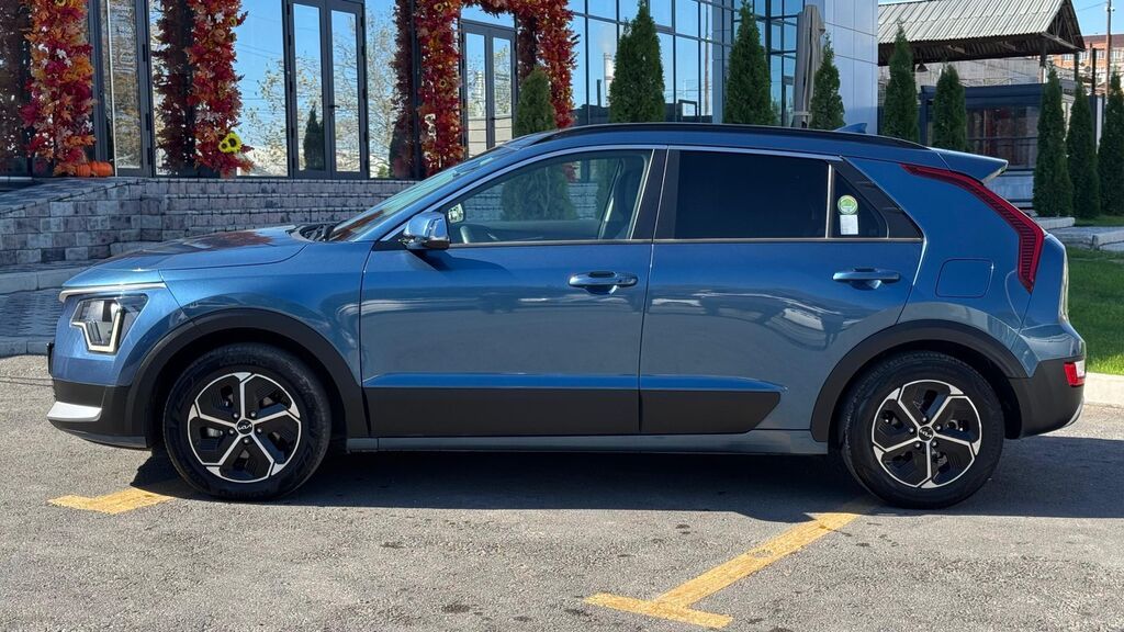 Kia Niro: 2022 г., 1.6 л, Автомат, Гибрид, Кроссовер: фото 2