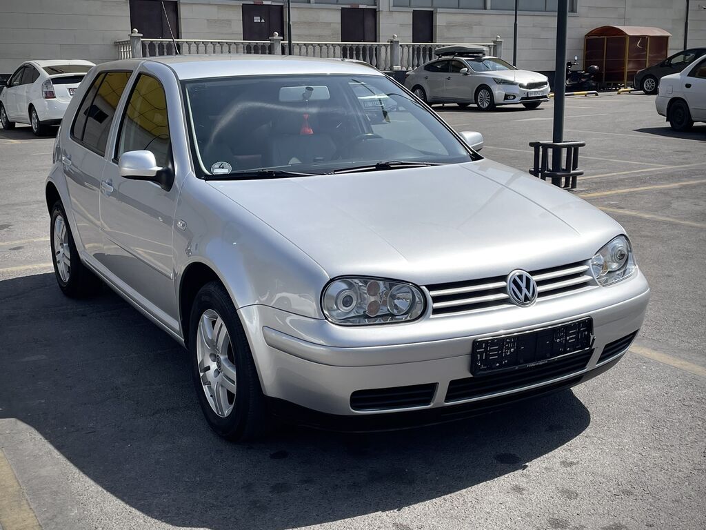 Volkswagen Golf: 2001 г., 1.6 л, Автомат, Бензин, Хэтчбэк: фото 2