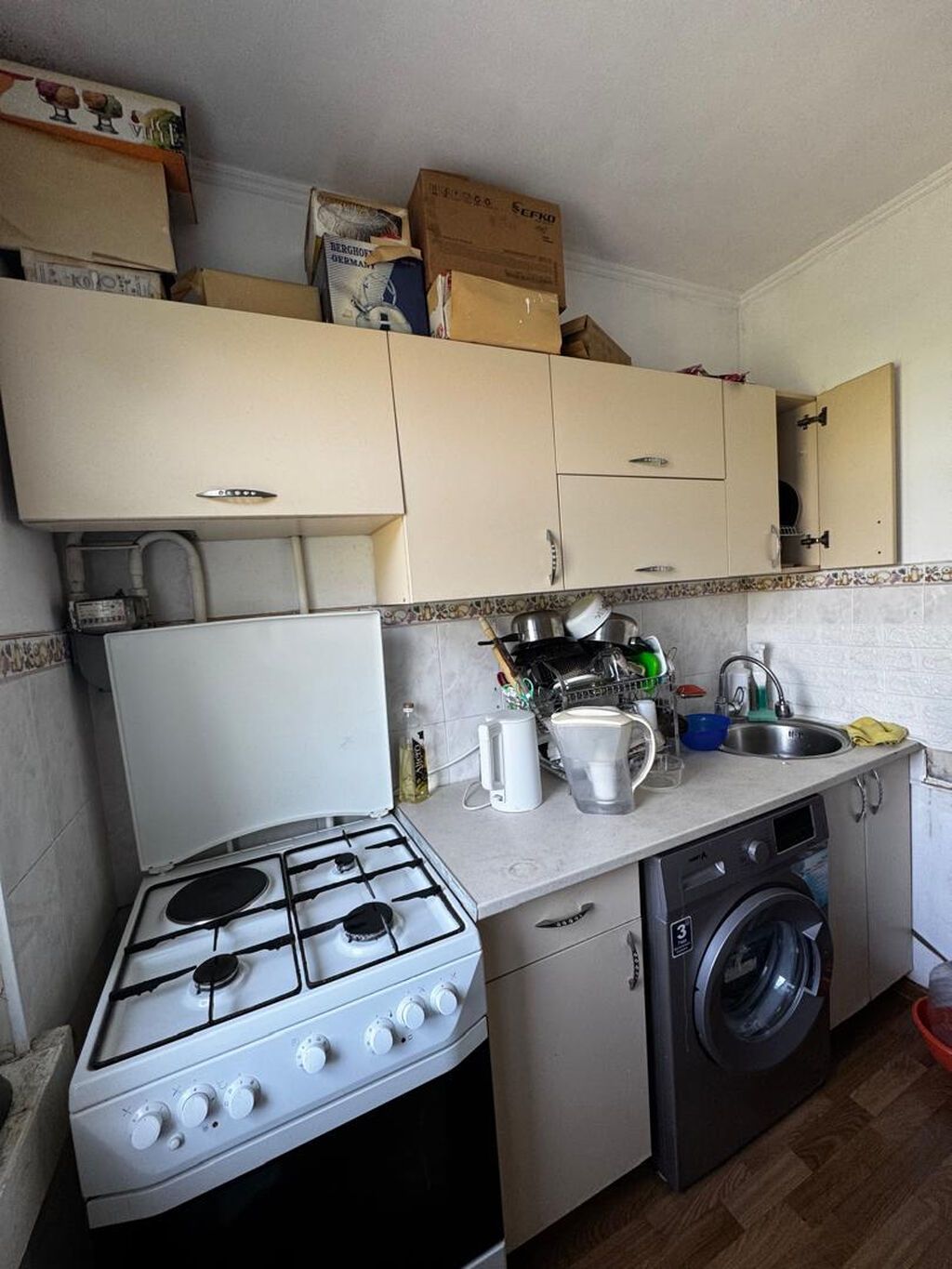 3 комнаты, 58 м², 10 мкр 104 серия, 4 этаж, Старый ремонт: фото 5