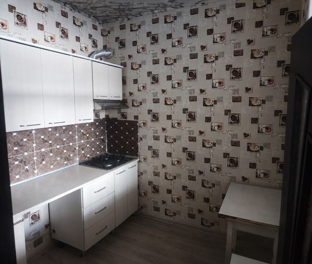 Binəqədi qəs. 4 otaqlı, 84 kv. m, Kredit yoxdur, Orta təmir