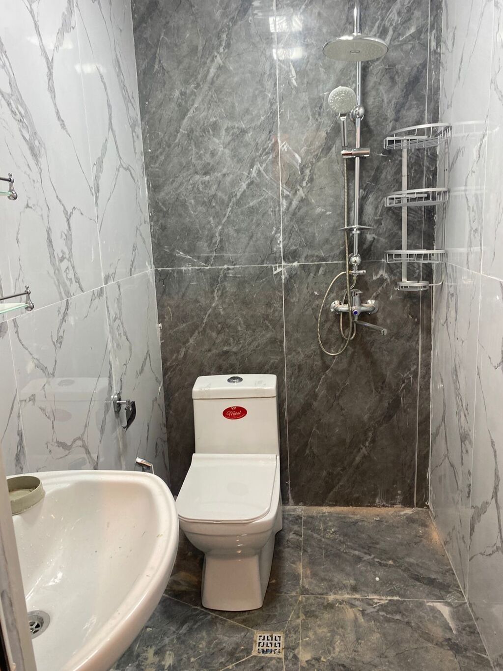 Xırdalanda AFF Park da 1 otaqdan 2 ə düzəlmə EV Kirayə verilir Evdə