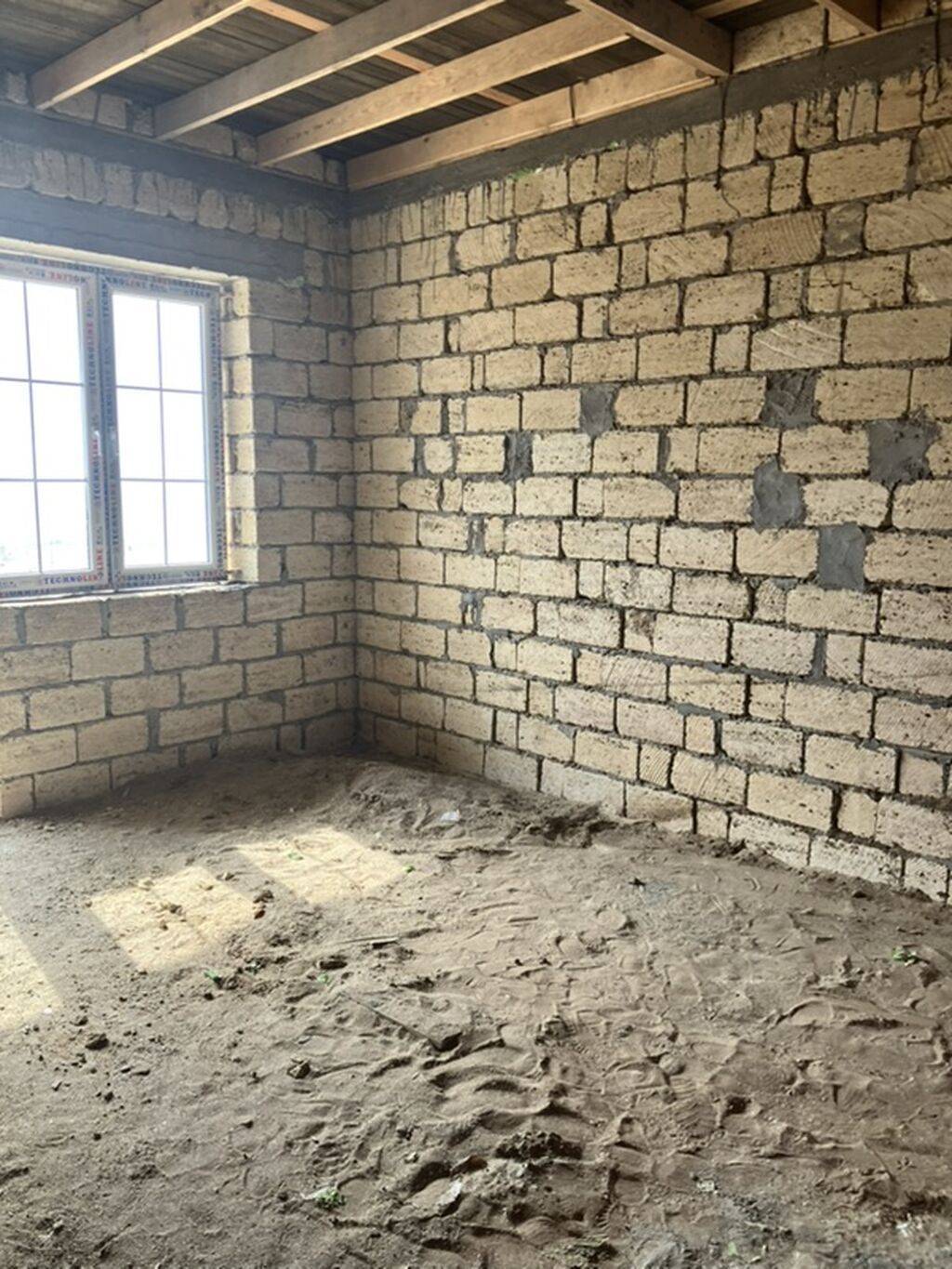 Badamdar qəs. 4 otaqlı, 140 kv. m, Kredit yoxdur, Təmirsiz