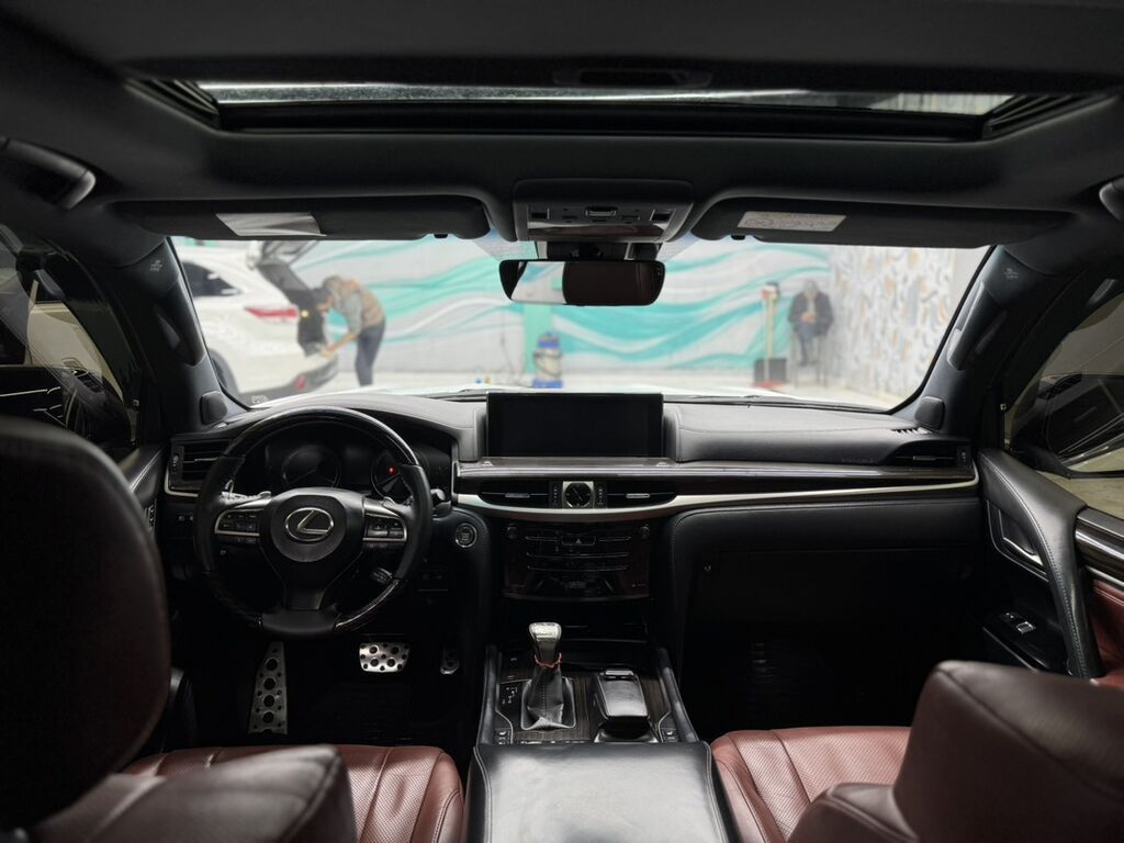 Lexus LX: 2018 г., 5.7 л, Автомат, Бензин, Внедорожник: фото 5