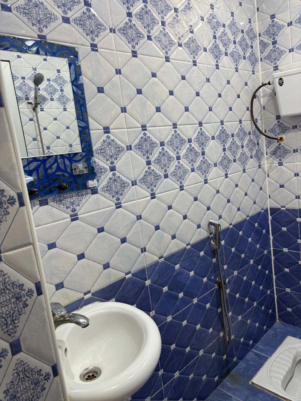 Qaradağ rayon lokbatan qəsəbəsində 3 otaqlı heyet evi ailəli şəxslərə