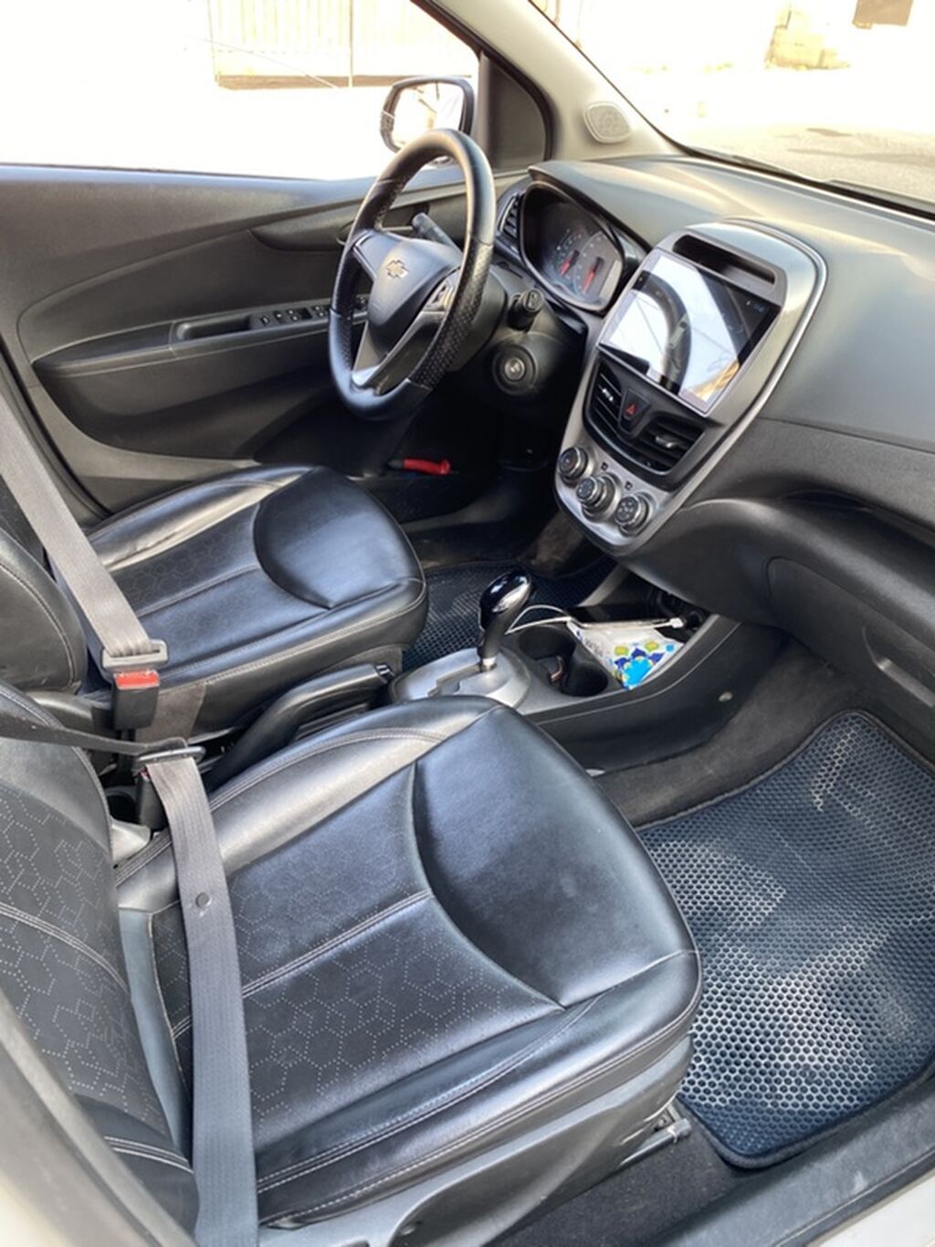 Chevrolet Spark: 2016 г., 1 л, Автомат, Бензин, Хэтчбэк: фото 5