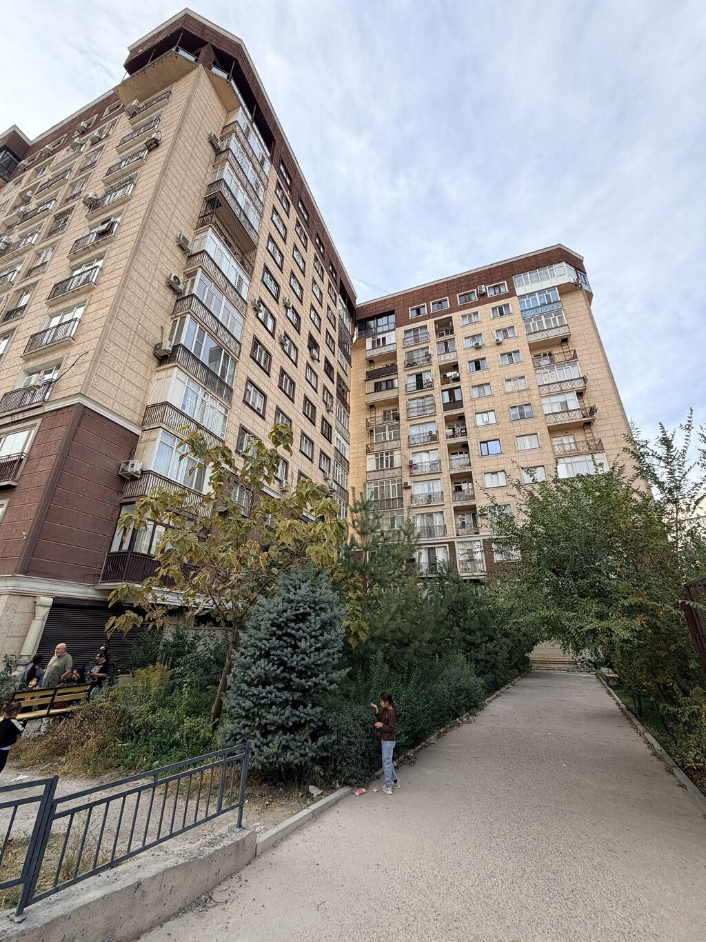 3 комнаты, 80 м², 7 мкр Элитка, 6 этаж, Евроремонт: фото 2
