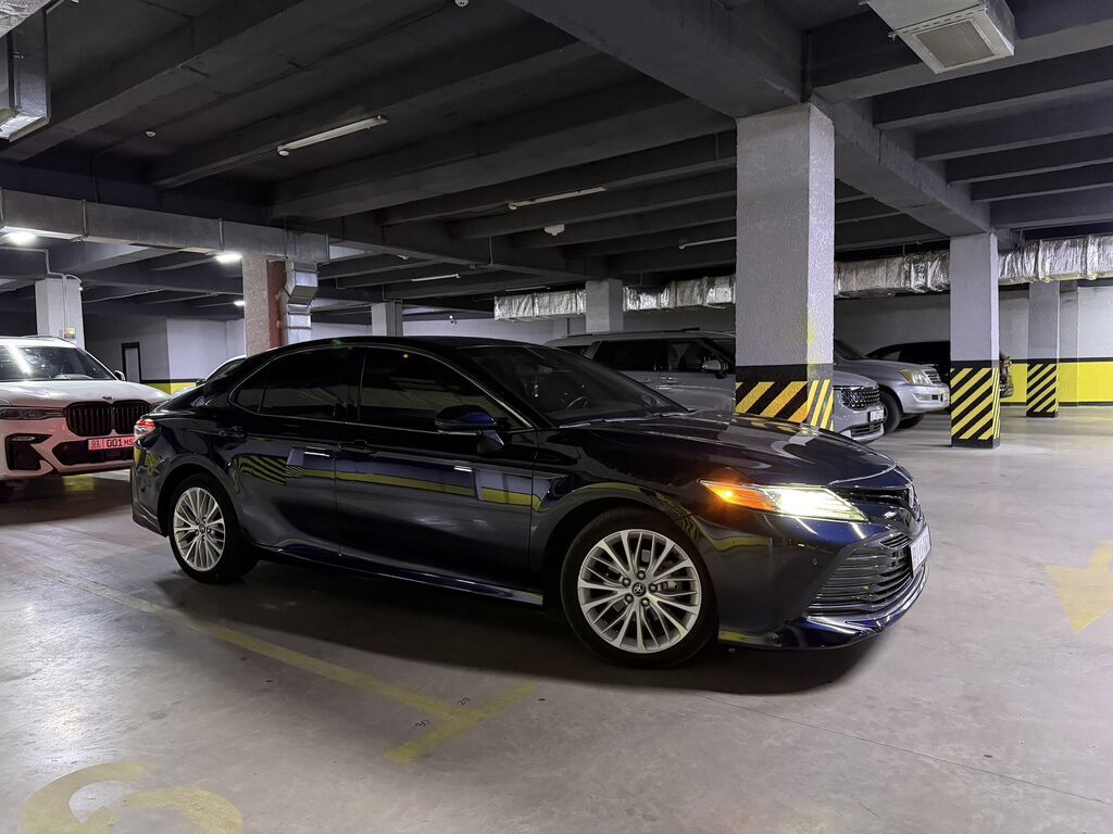 Toyota Camry: 2018 г., 2.5 л, Автомат, Бензин, Седан: фото 4