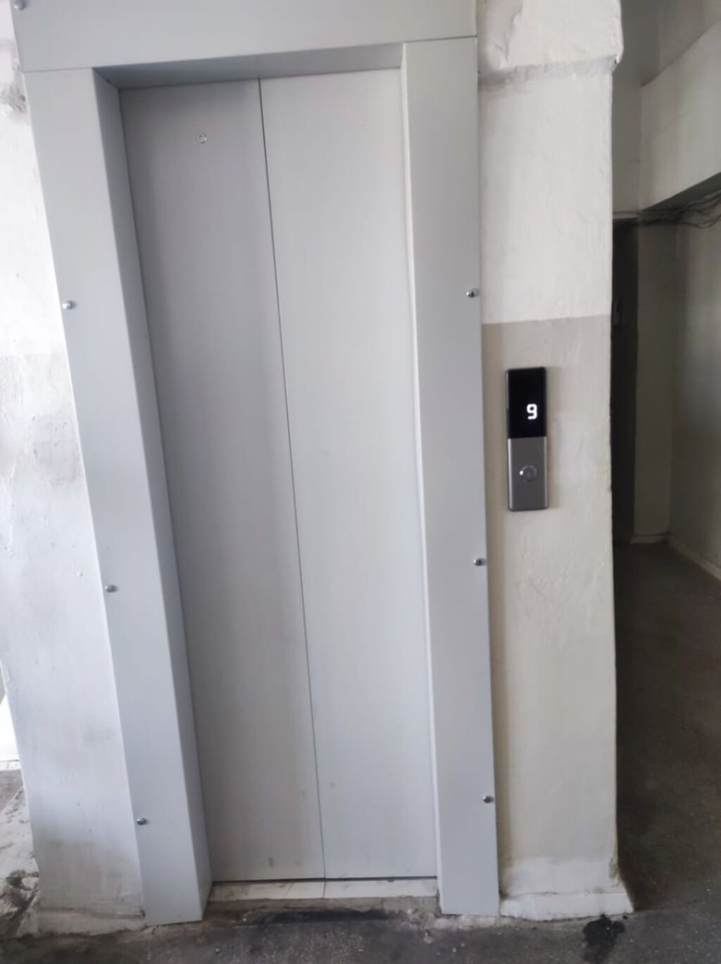 3 комнаты, 76 м², 1000 мелочей (Карпинка) Индивидуалка, 9 этаж, Требуется ремонт: фото 6