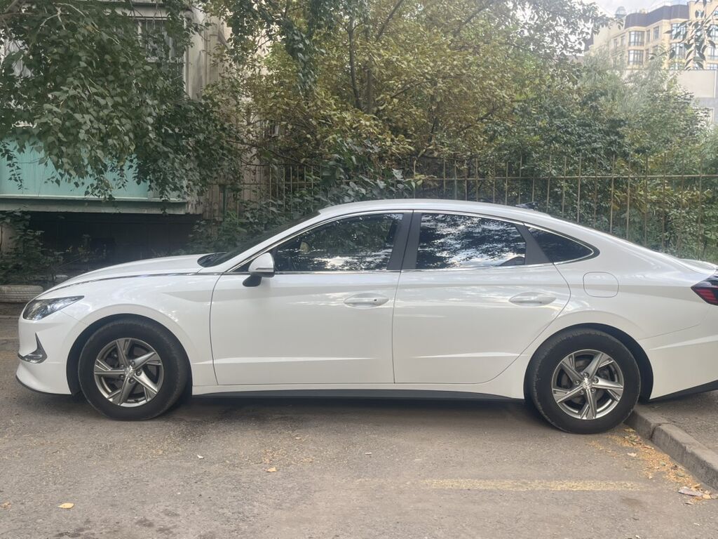 Hyundai Sonata: 2022 г., 2 л, Автомат, Газ, Седан: фото 4