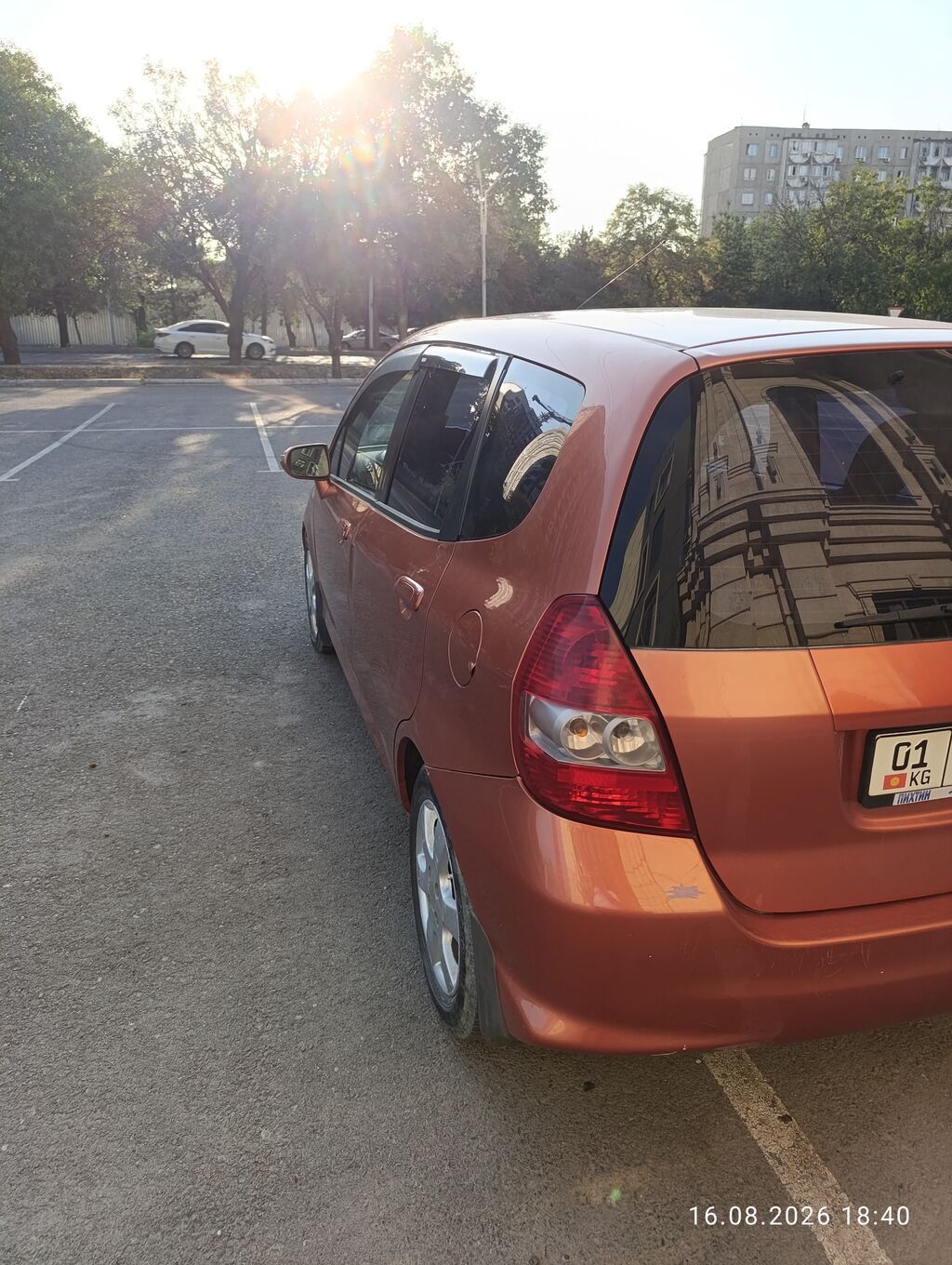 Honda Jazz: 2006 г., 1.5 л, Автомат, Хэтчбэк: фото 3