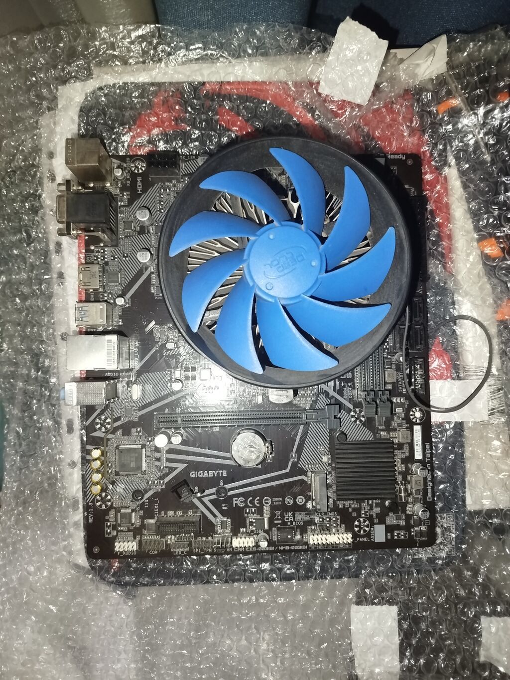 Материнская плата для ПК, Б/у, Gigabyte, LGA1200, Micro-ATX: фото 1