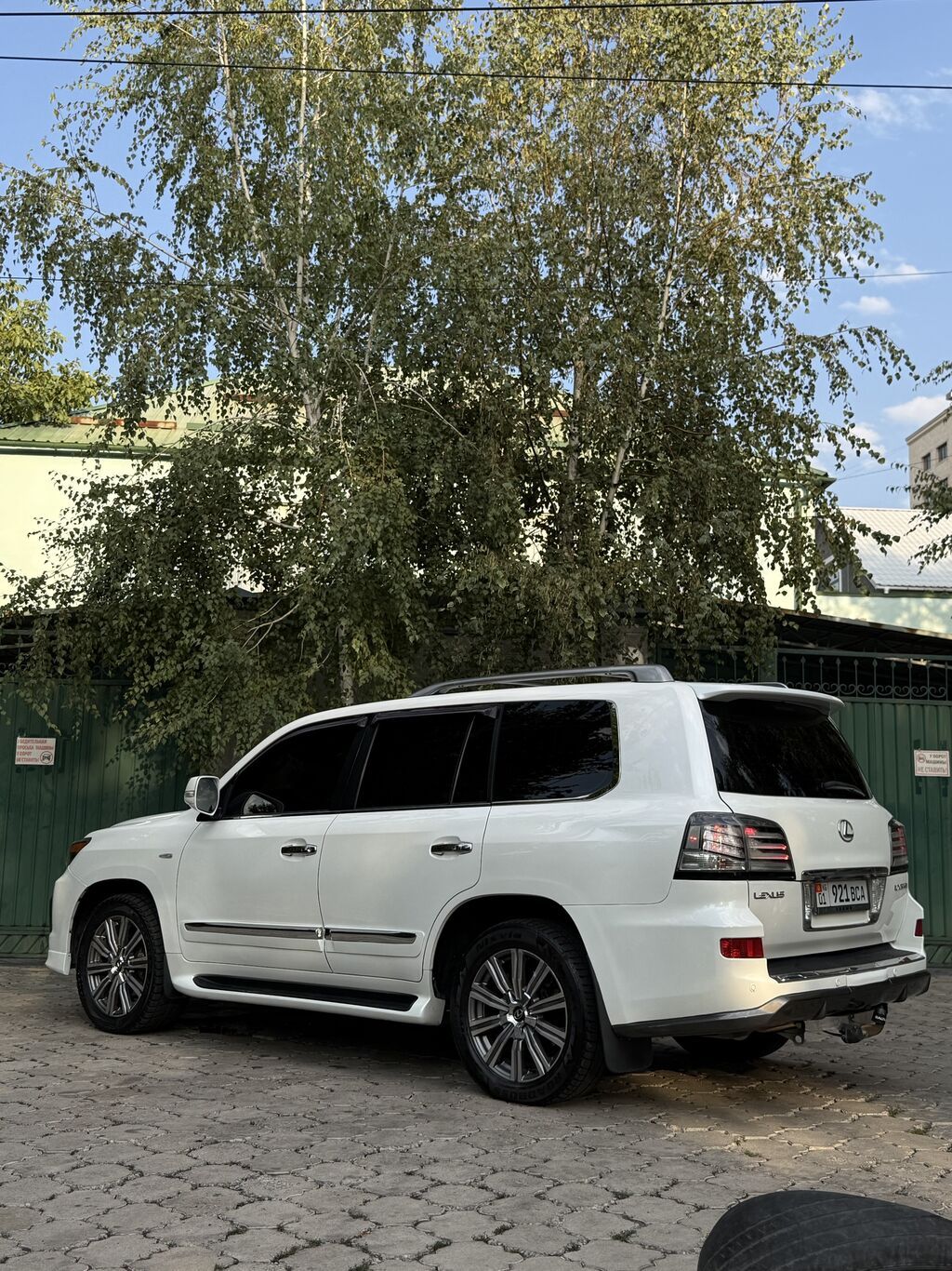 Lexus LX: 2009 г., 5.7 л, Автомат, Газ, Внедорожник: фото 6
