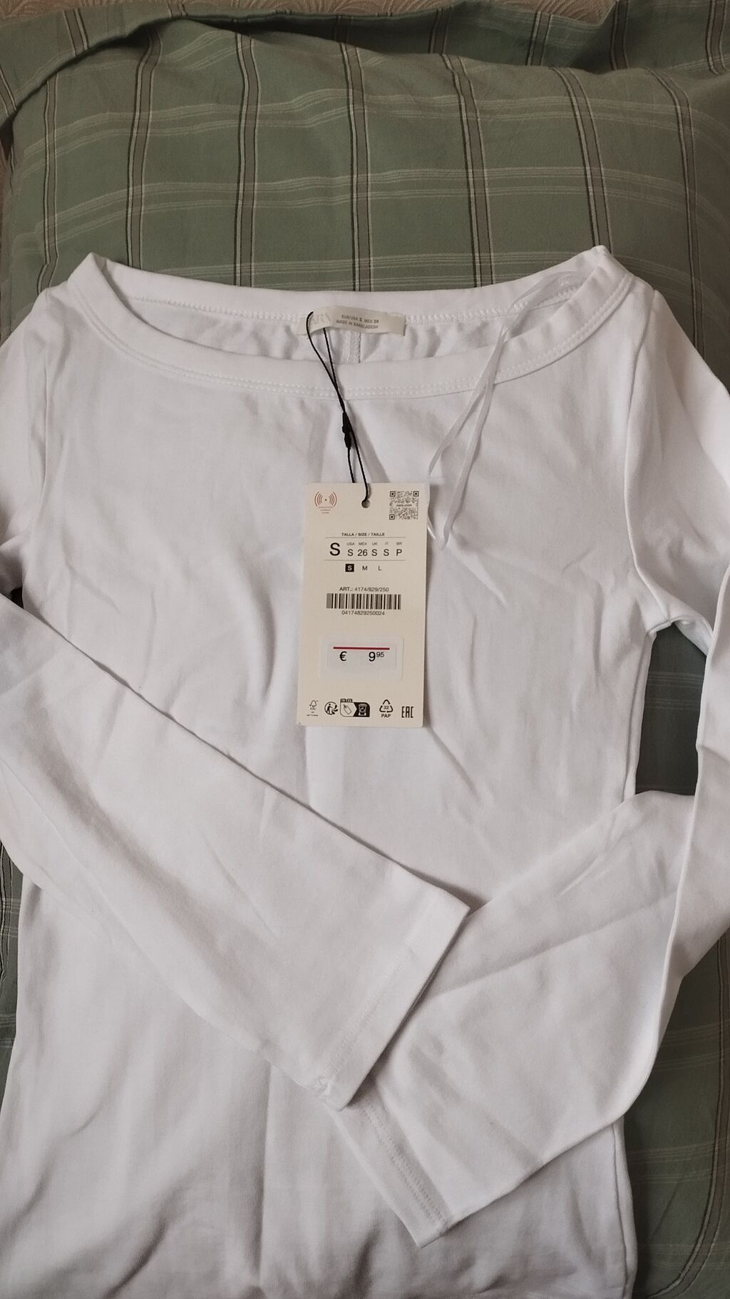 ZARA лонгслив лодочка. Ткань очень мягкая и приятная к телу. Цвет: фото 2