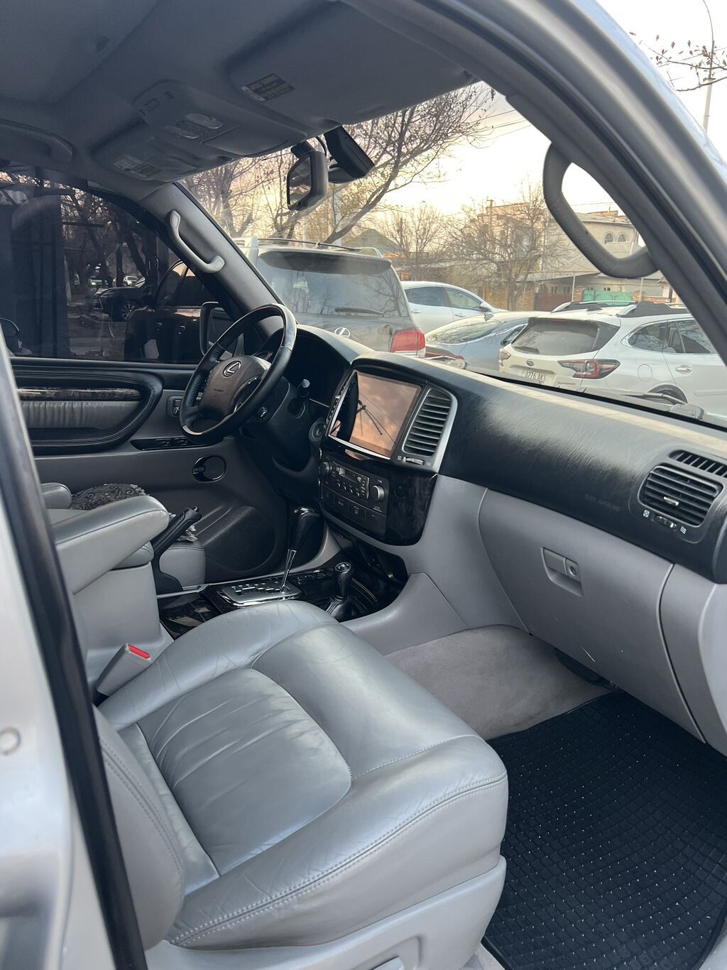 Lexus LX: 2006 г., 4.7 л, Автомат, Газ, Внедорожник: фото 6