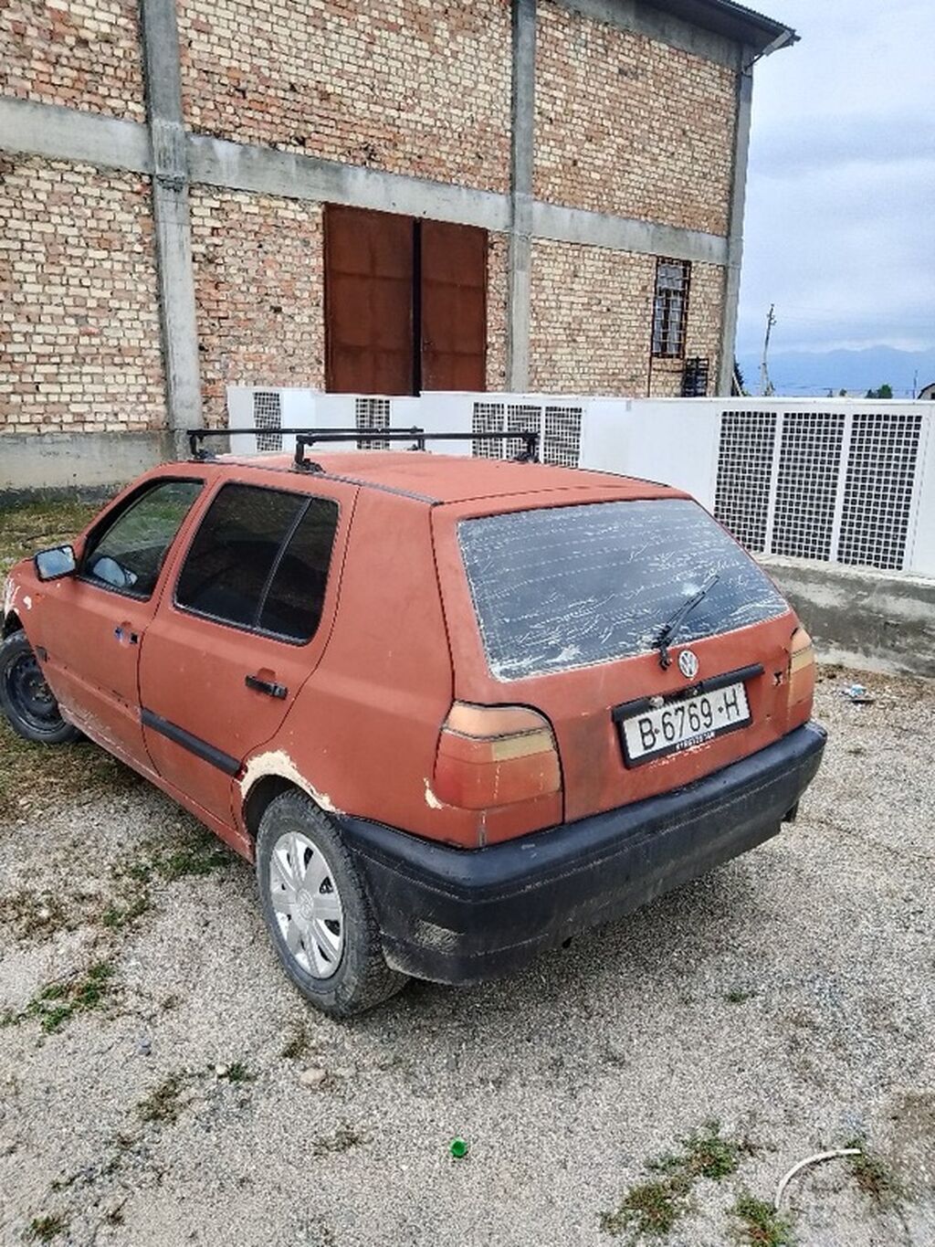 Volkswagen Golf: 1993 г., 1.6 л, Механика, Бензин, Хэтчбэк: фото 2