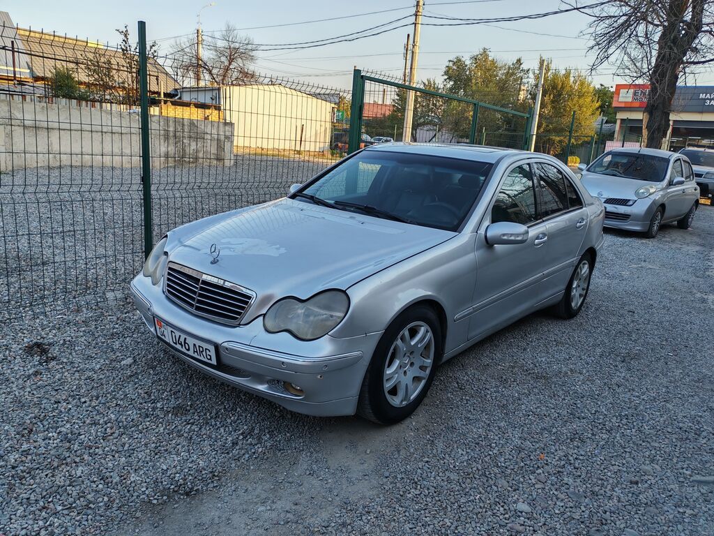 Mercedes-Benz C-Class: 2001 г., 2 л, Автомат, Бензин, Седан: фото 4