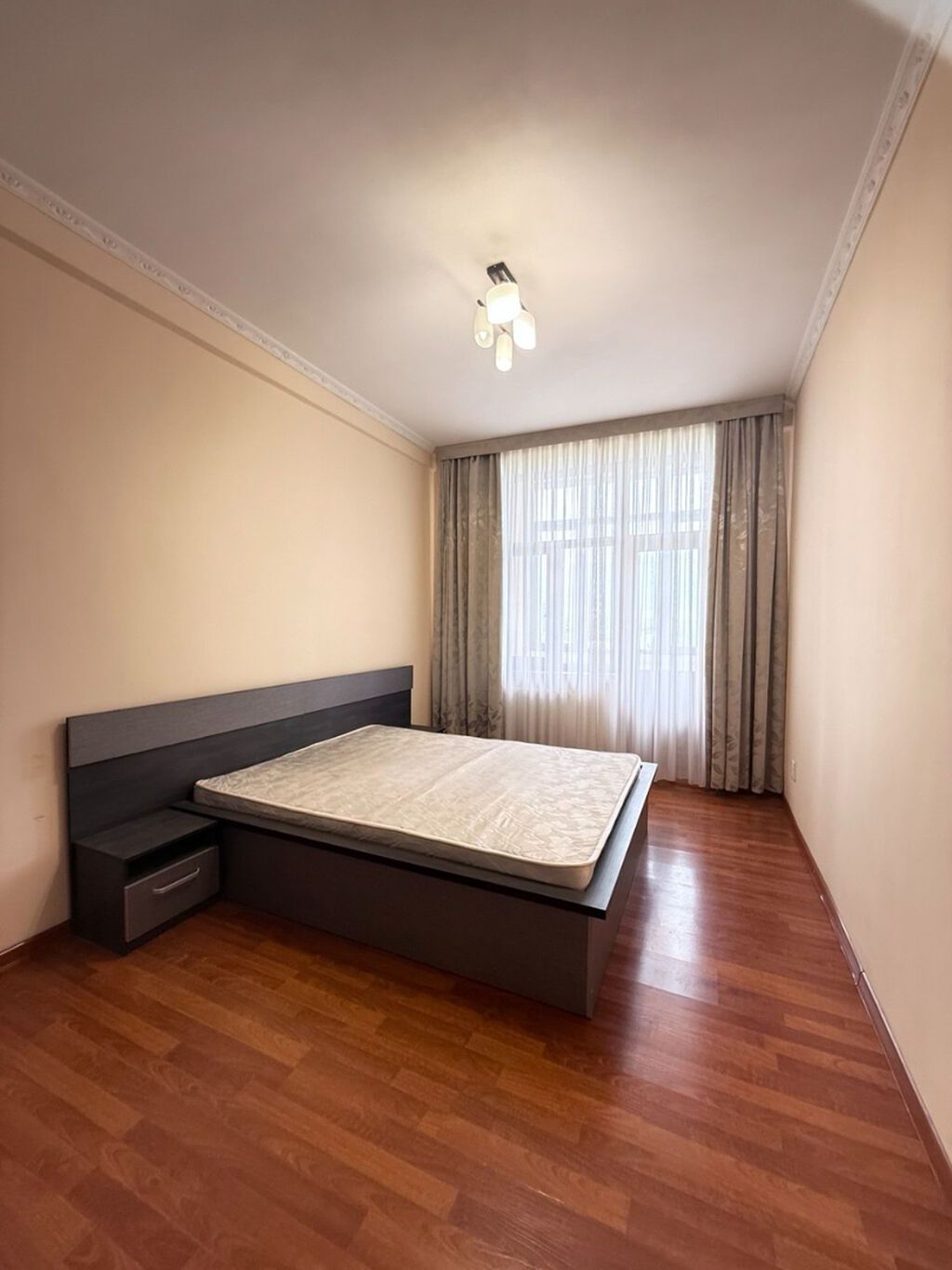 3 комнаты, 95 м², Элитка, 9 этаж, Старый ремонт: фото 8