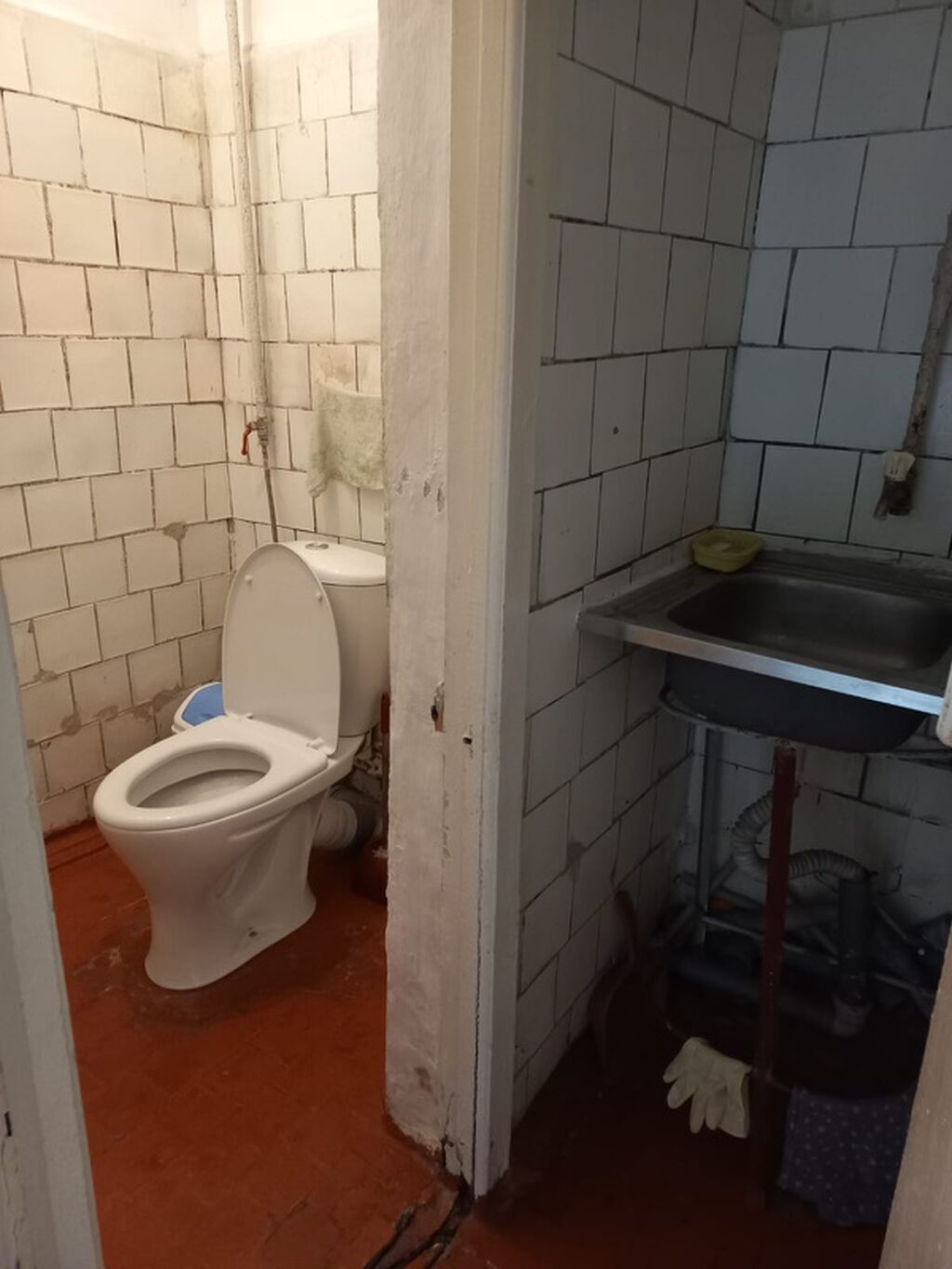 Продаётся комната 14кв с мебелью в центре Пишпека. Общежитие: фото 8