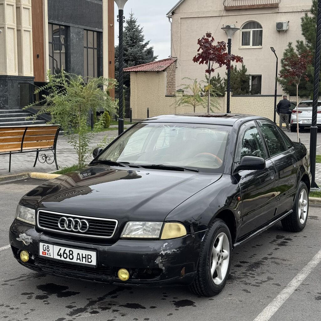 Audi A4: 1995 г., 1.8 л, Механика, Бензин, Седан: фото 2