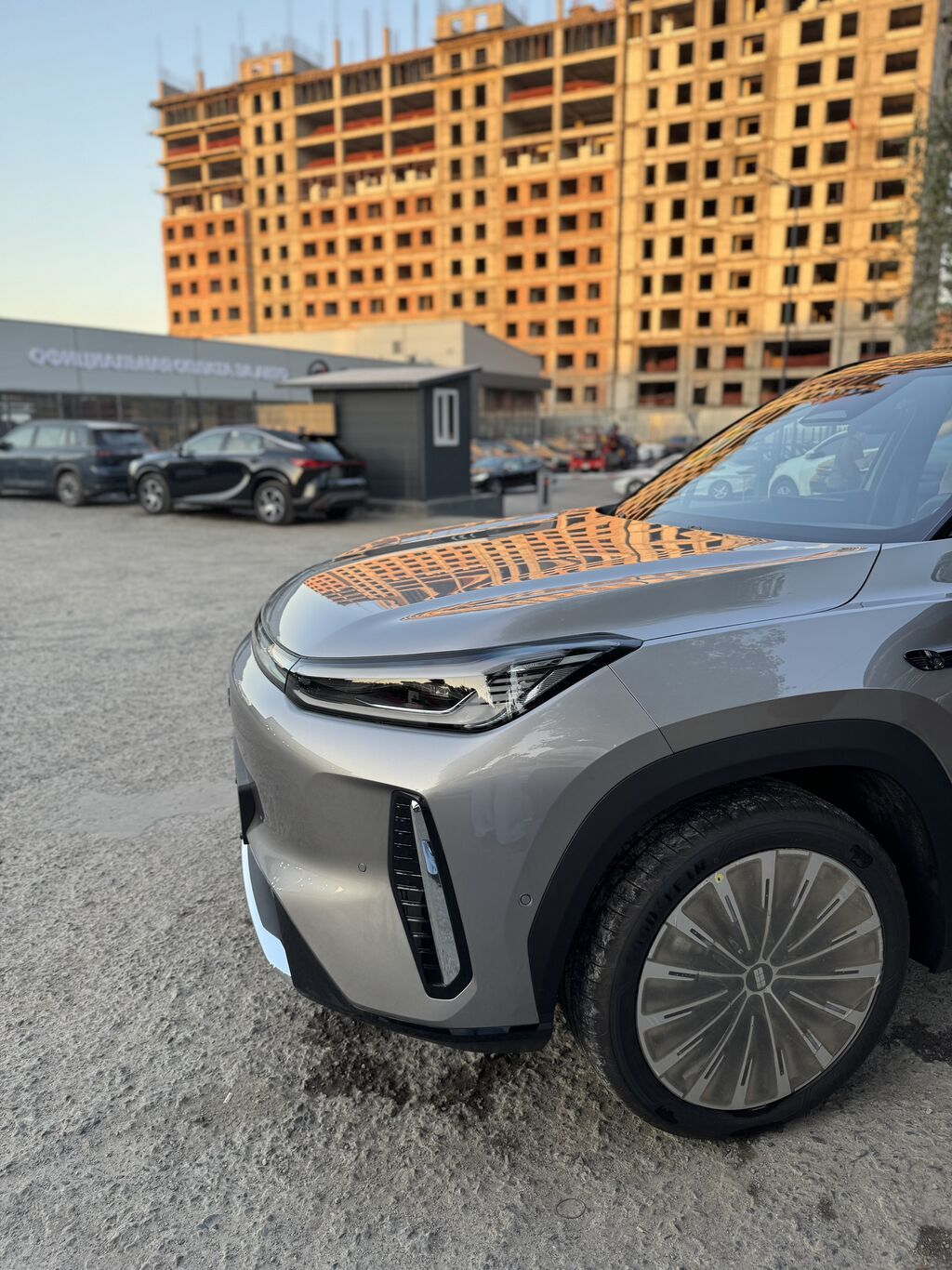 Geely Galaxy L7: 2026 г., 1.5 л, Автомат, Гибрид, Кроссовер: фото 2