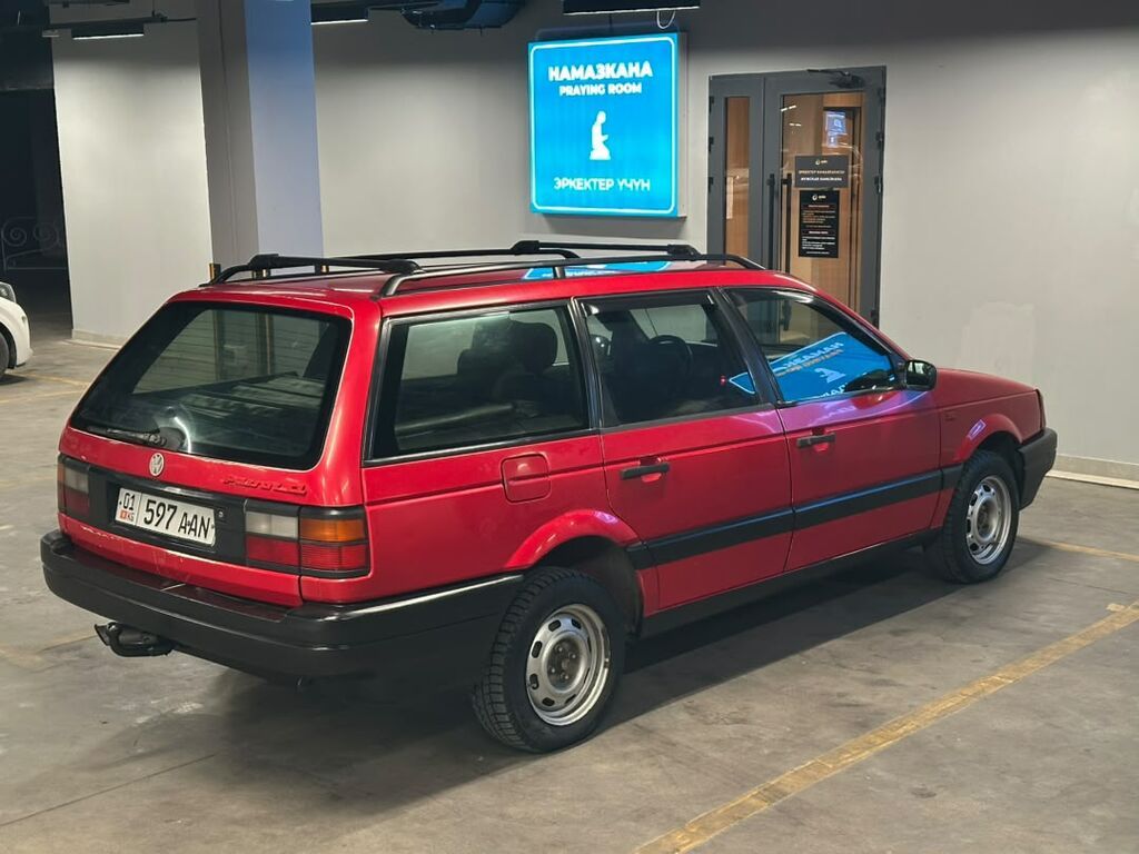 Volkswagen Passat: 1990 г., 1.8 л, Механика, Бензин, Универсал: фото 6