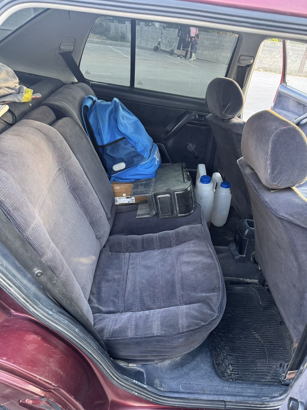 Volkswagen Vento: 1993 г., 1.8 л, Механика, Бензин, Седан: фото 6