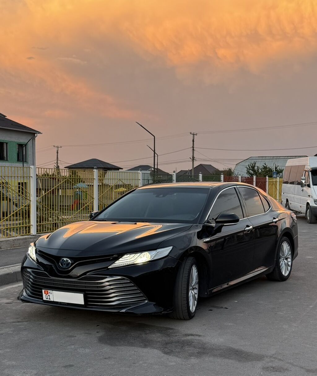Toyota Camry: 2019 г., 2.5 л, Вариатор, Гибрид, Седан: фото 3