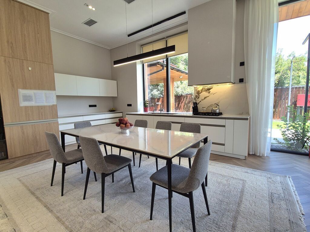 600 м², 8 комнат, Киргизия 1, Семейным: фото 4
