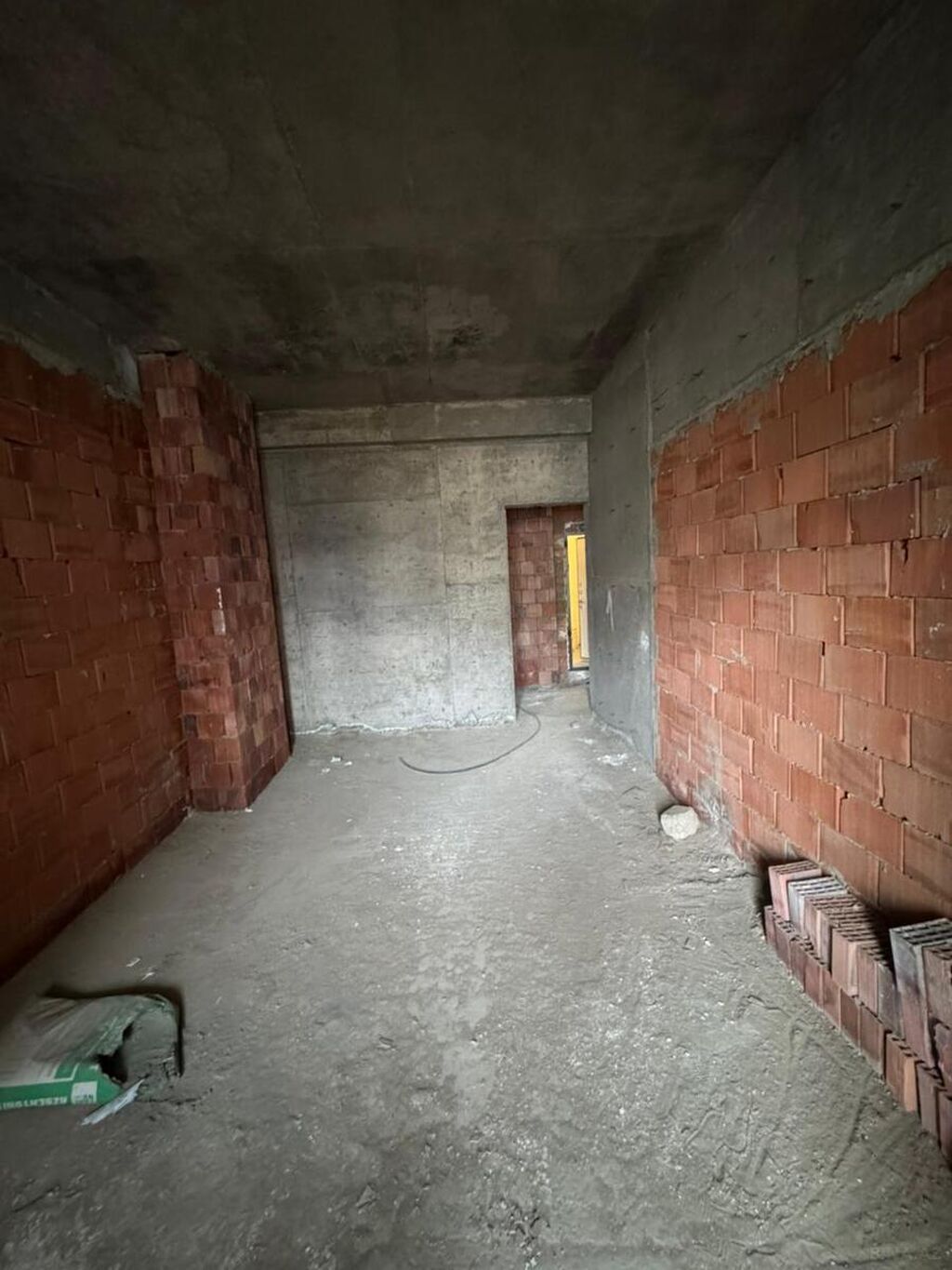1 otaqlı, Yeni tikili, 76 kv. m