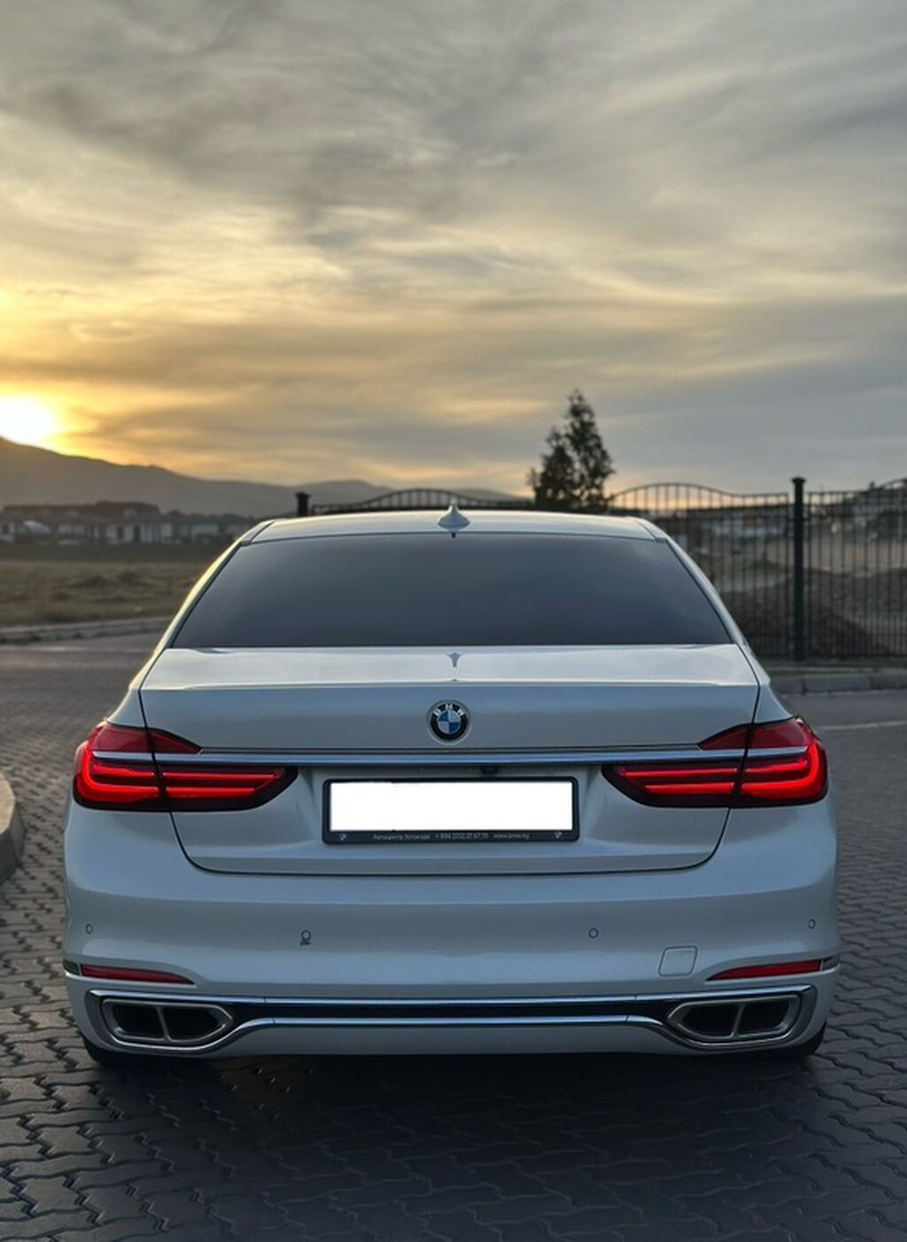 BMW 7 series: 2017 г., 4.4 л, Автомат, Бензин, Седан — фото 4