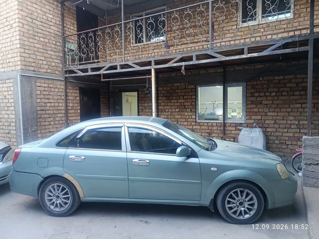 Daewoo Gentra: 2004 г., 1.6 л, Механика, Бензин, Седан: фото 2