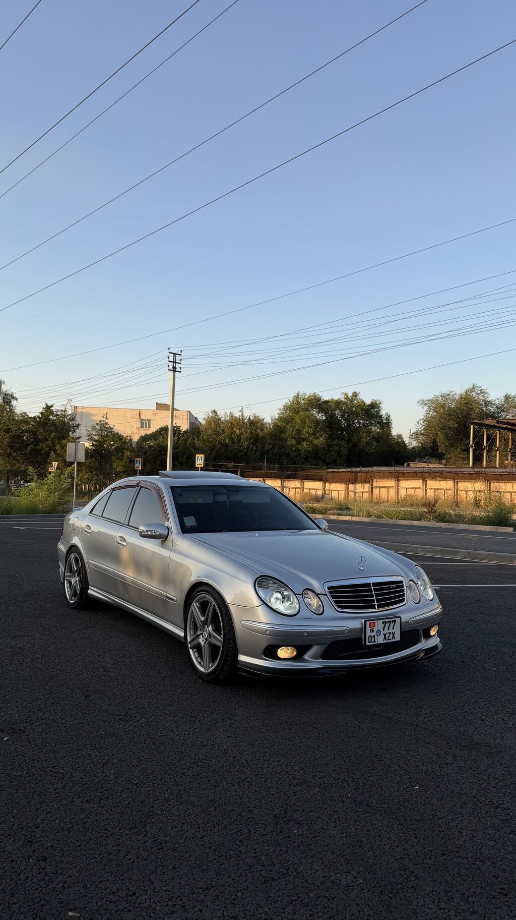 Mercedes-Benz E-Class: 2003 г., 5 л, Автомат, Бензин, Седан: фото 2