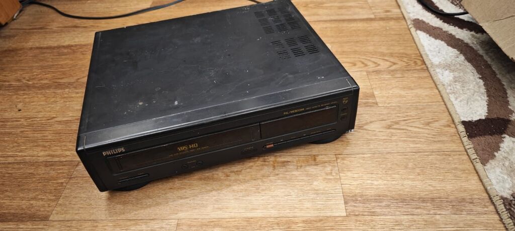 Видеомагнитофон Philips VHS HQ, модель V3200 (PAL/MESECAM) не работает: фото 3