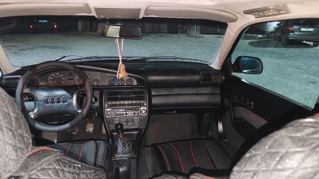 Audi 100: 1994 г., 2.6 л, Механика, Бензин, Седан: фото 4