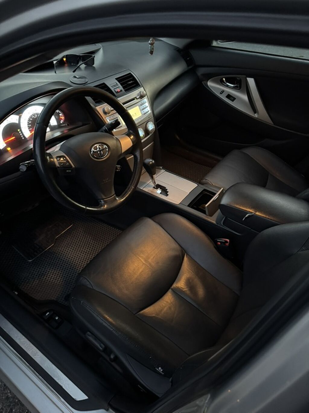Toyota Camry: 2010 г., 2.5 л, Автомат, Бензин, Седан: фото 6