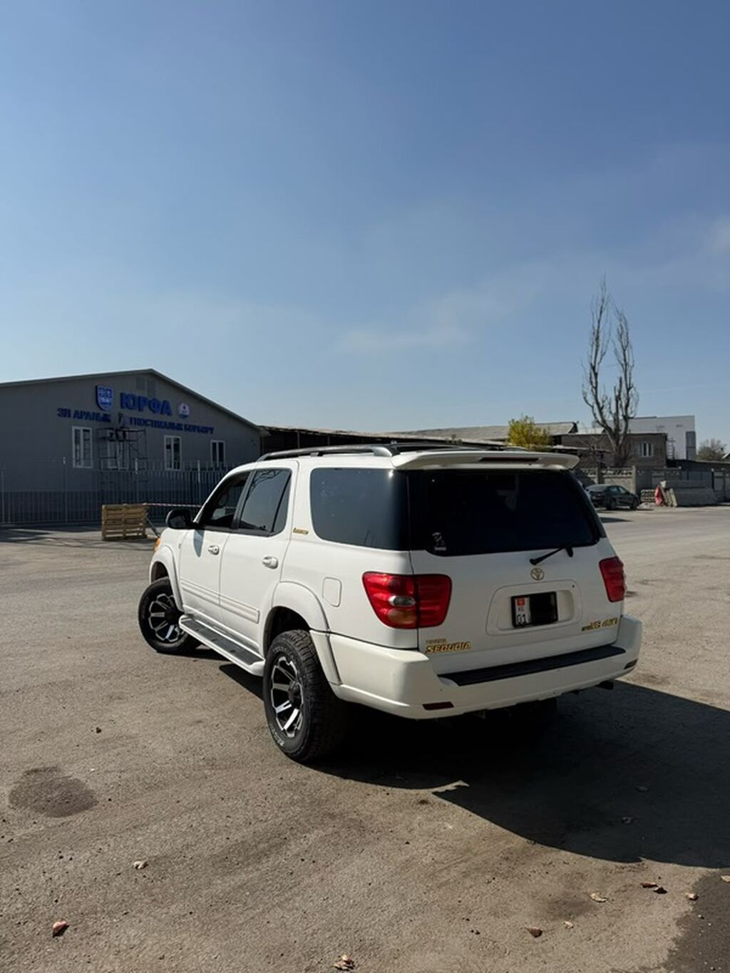 Toyota Sequoia: 2004 г., 4.7 л, Автомат, Бензин, Внедорожник: фото 3