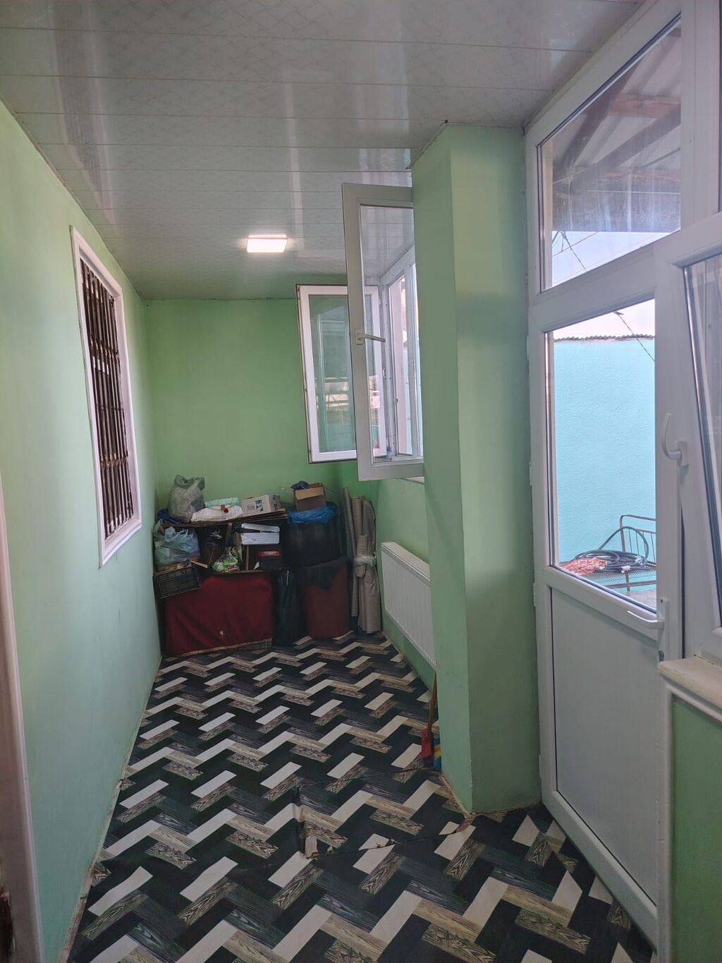 Suraxanı 3 otaqlı, 100 kv. m, Orta təmir