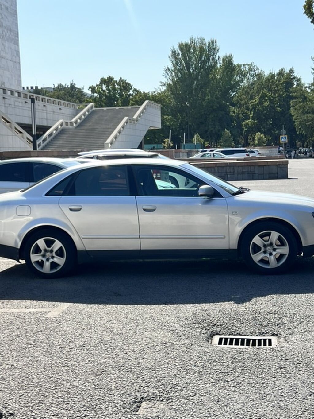 Audi A4: 2002 г., 1.8 л, Механика, Бензин, Седан: фото 4