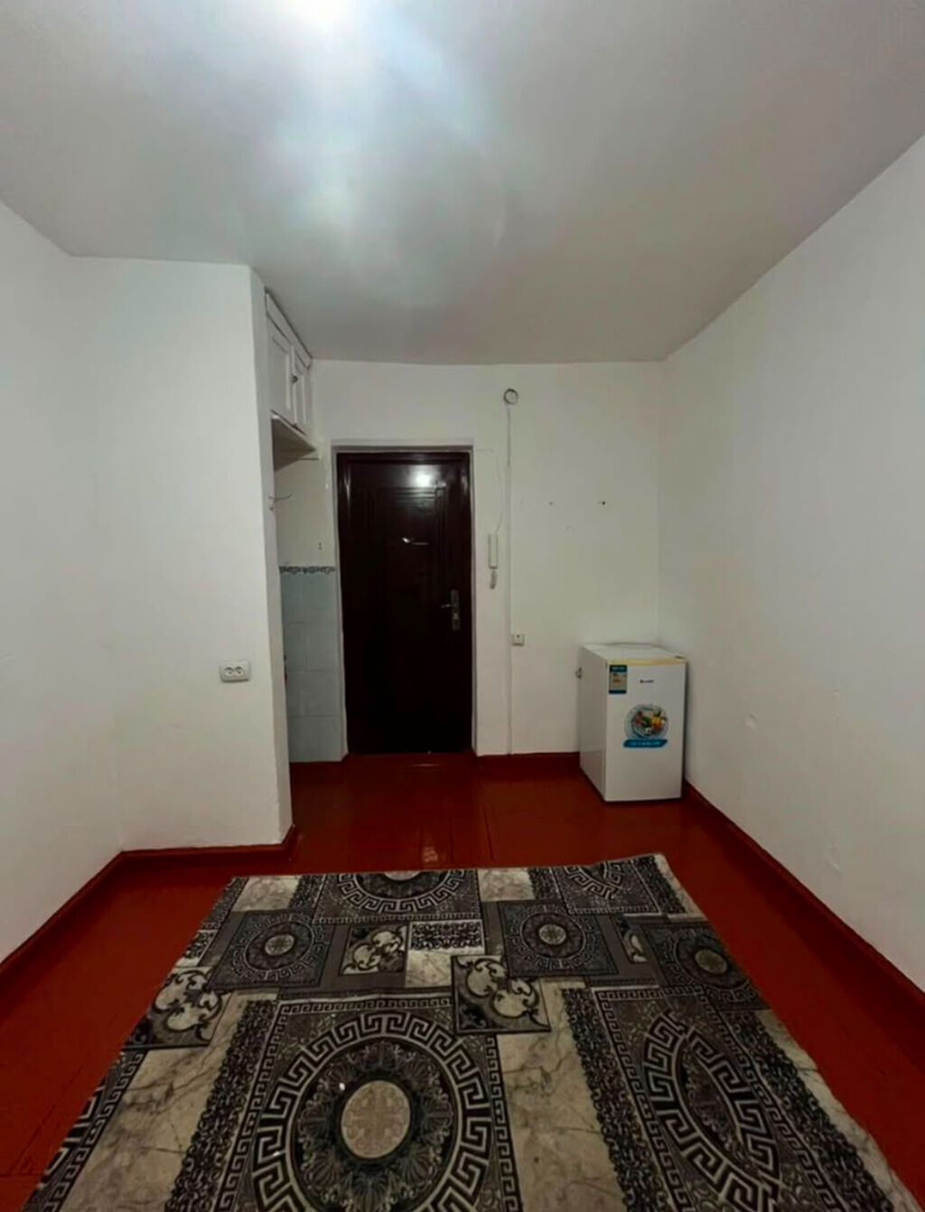 Студия, 11 м², БГУ Гостиничный тип, 1 этаж, Требуется ремонт: фото 2