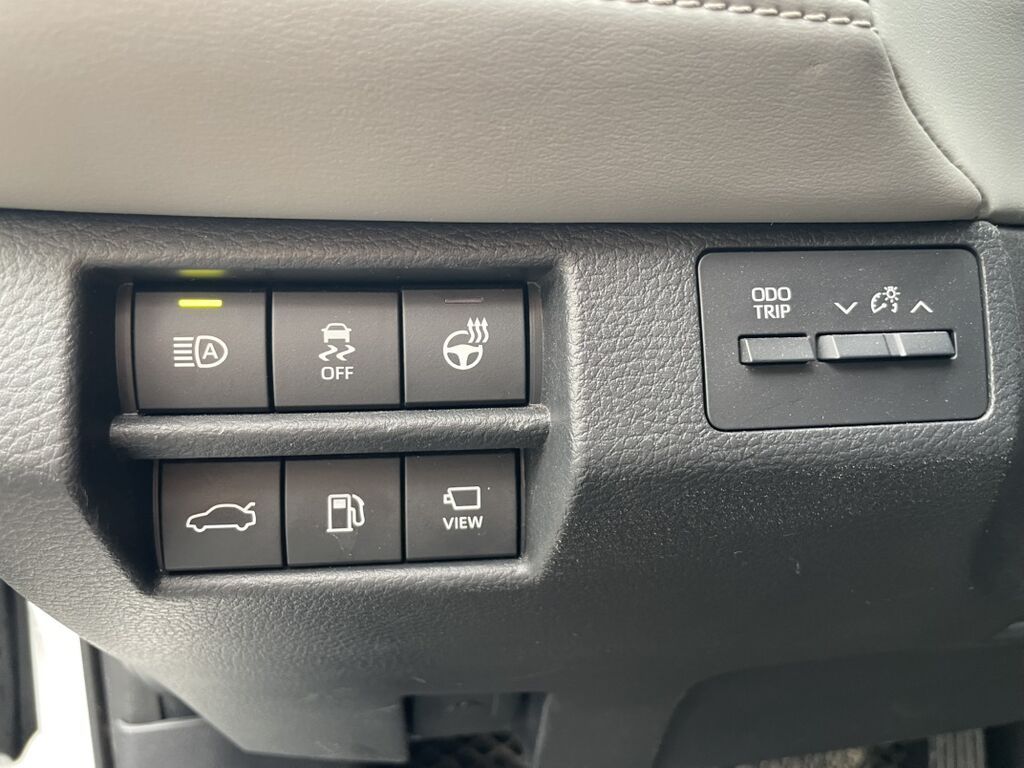 Toyota Avalon: 2021 г., 2.5 л, Вариатор, Гибрид, Седан: фото 8