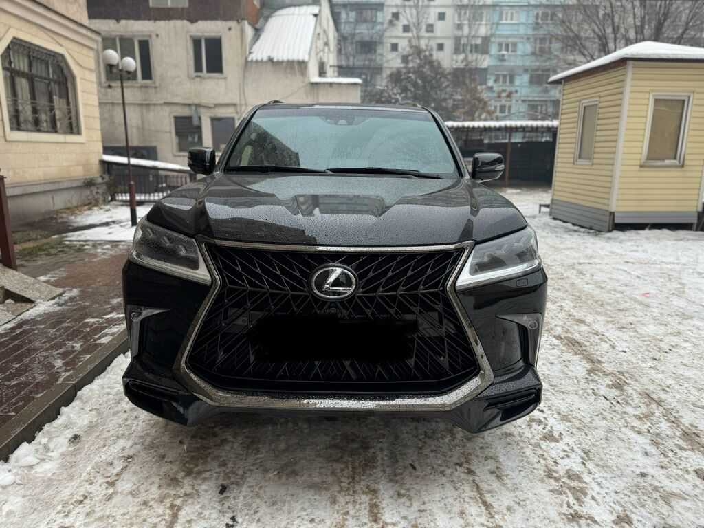 Lexus LX 570 Black Vision